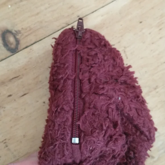 Kate Quinn Sherpa booties 6-12m - Picture 3 of 3